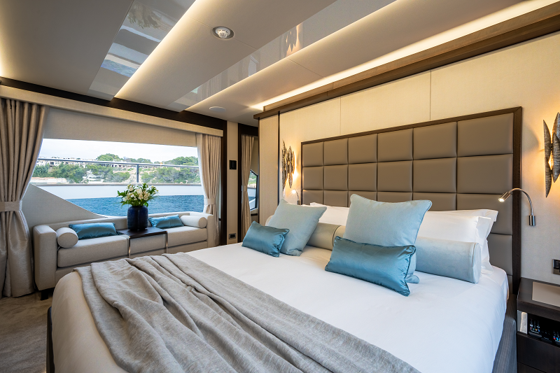 Sunseeker 95 Azul Infinity One imagen 6